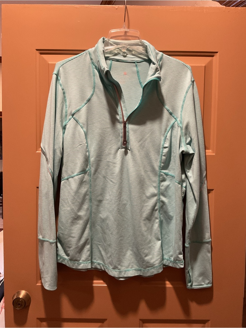Women’s Long-Sleeve Pullover